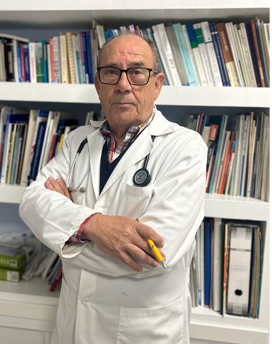 Dr. Luis Vila Hernández